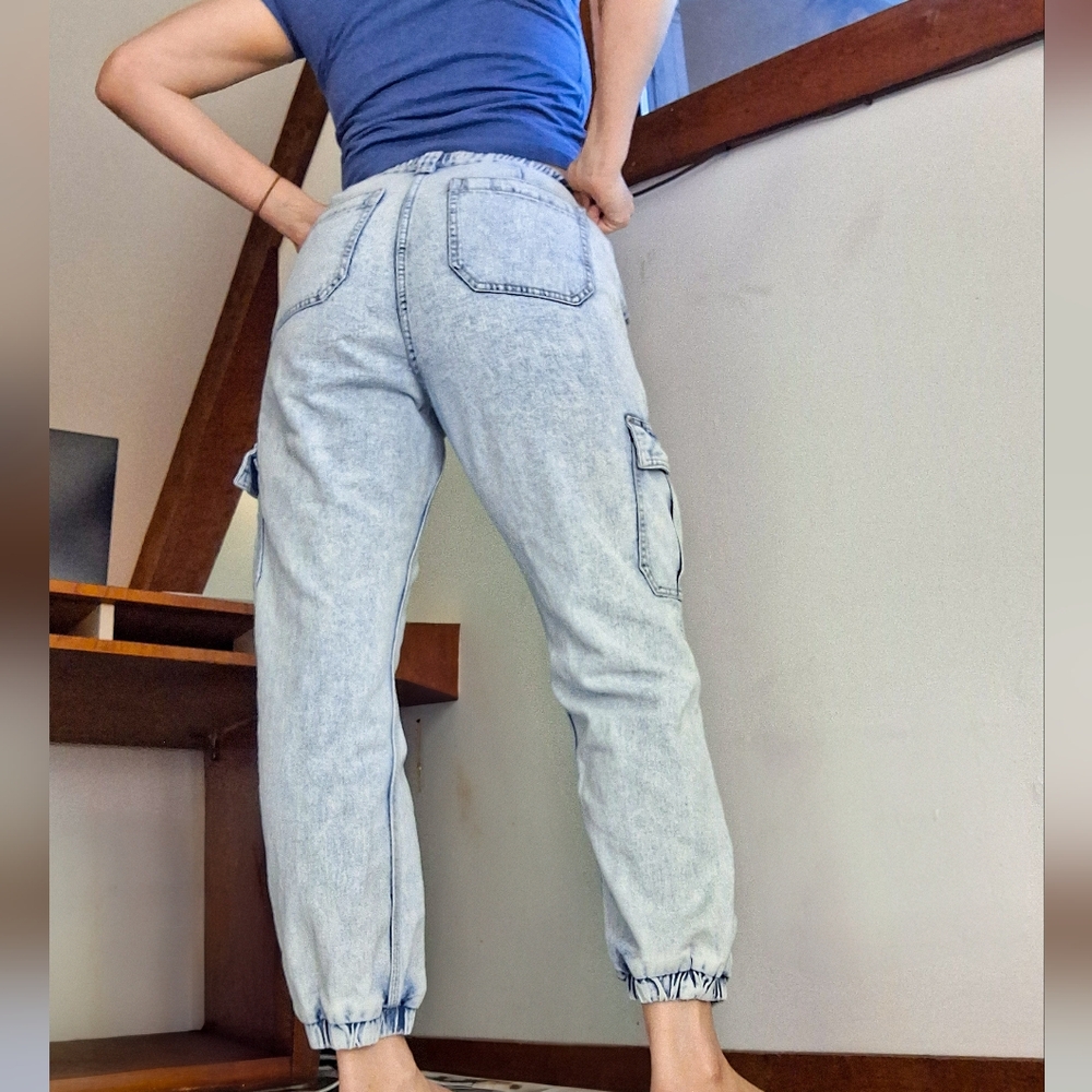 Grunge/skater stone washed baggy jeans. Message for specific sizing!